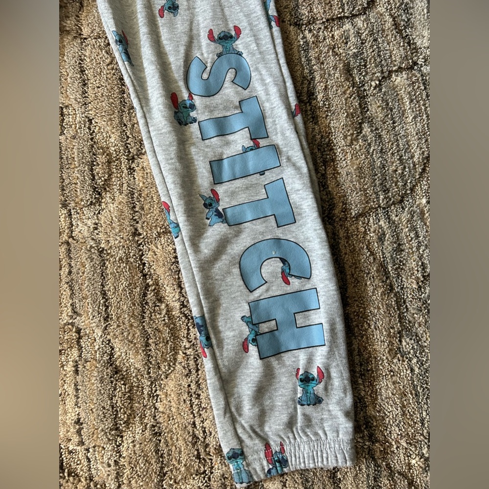 💙Stitch Sweatpants🩶 - Picture 4 of 4